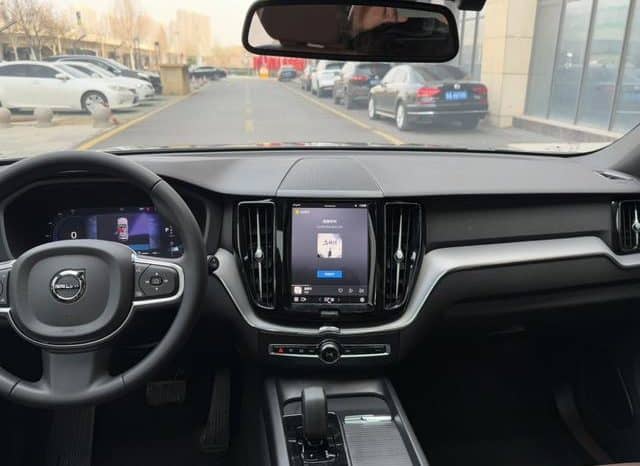 
								Volvo XC60, 2024 full									