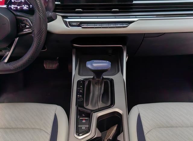 
								Geely Emgrand, 2022 full									