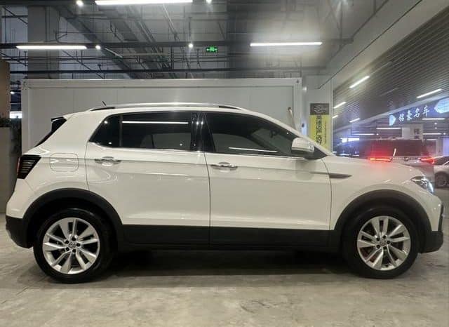 
								Volkswagen T-Cross, 2020 full									