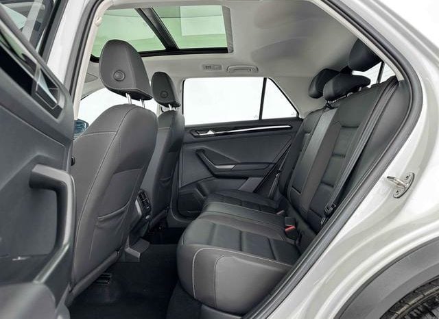 
								Volkswagen T-Roc, 2021 full									