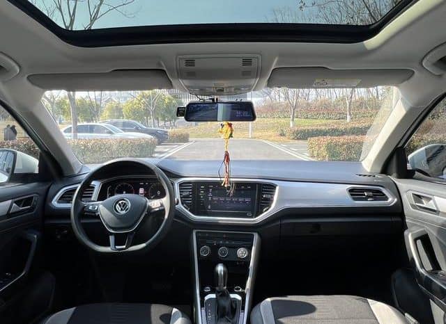 
								Volkswagen T-Roc, 2022 full									