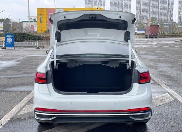 
								Volkswagen Jetta, 2022 full									