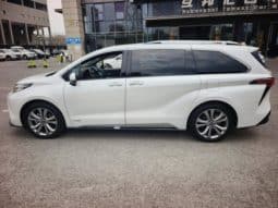 
										Toyota Sienna, 2023 full									
