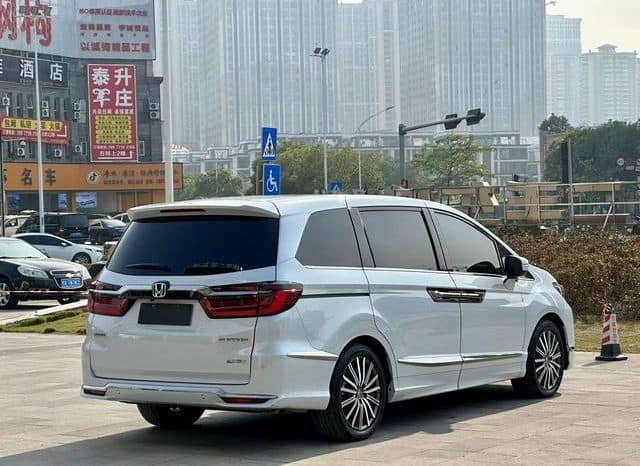 
								Honda Elysion, 2024 full									