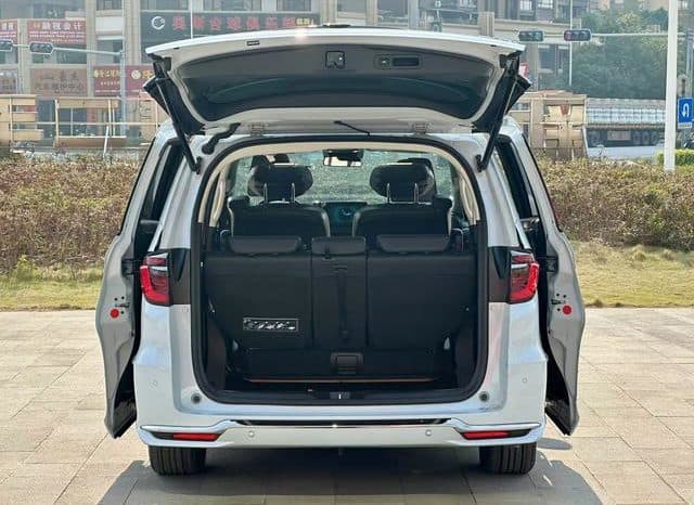 
								Honda Elysion, 2024 full									