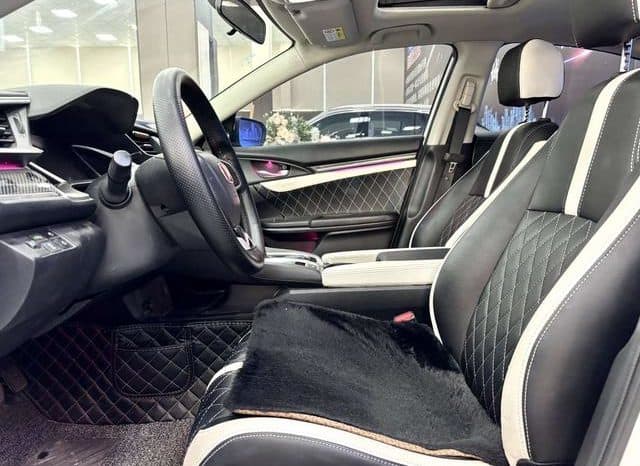 
								Honda Civic, 2020 full									