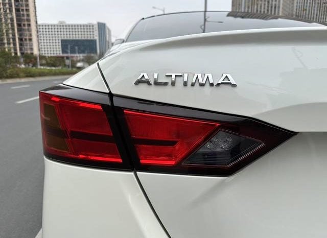
								Nissan Altima (VI), 2020 full									