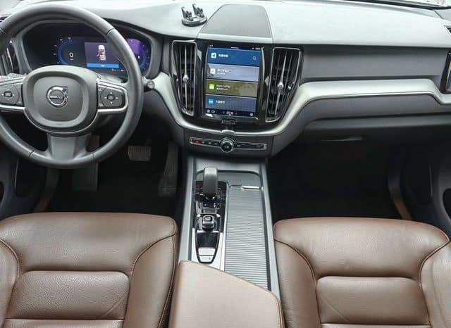 
								Volvo XC60, 2023 full									