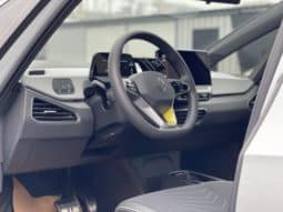 
										Volkswagen ID.3, 2023 full									