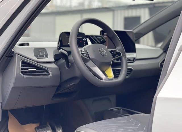 
								Volkswagen ID.3, 2023 full									