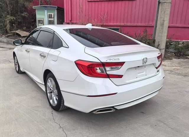 
								Honda Accord, 2020 full									