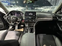 
										Honda Accord, 2022 full									