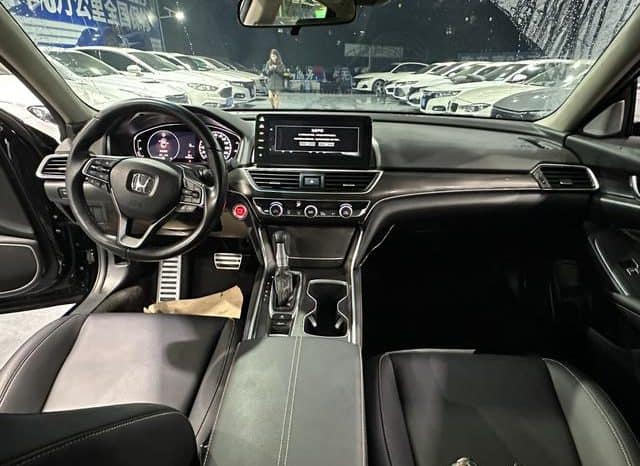 
								Honda Accord, 2022 full									