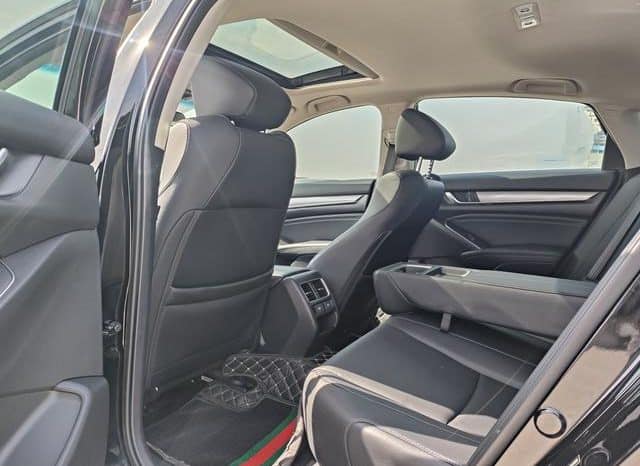 
								Honda Accord, 2023 full									