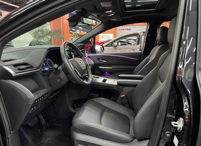 
								Toyota Granvia, 2023 full									