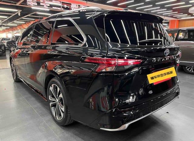 
								Toyota Granvia, 2023 full									