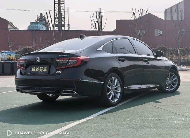 
								Honda Accord, 2022 full									