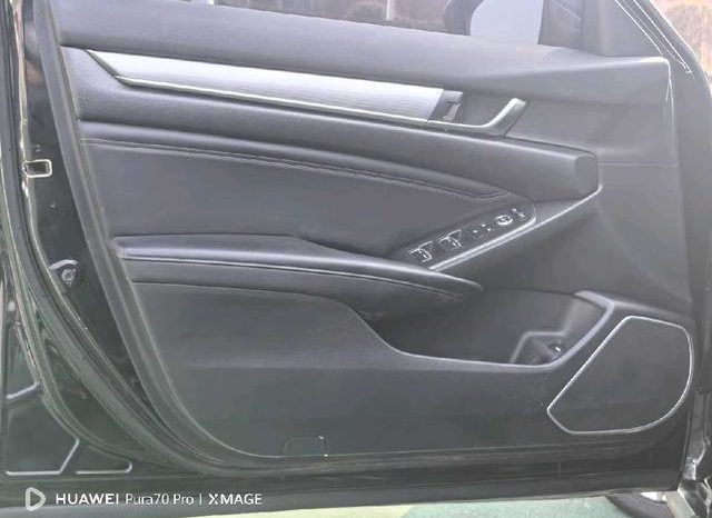 
								Honda Accord, 2022 full									