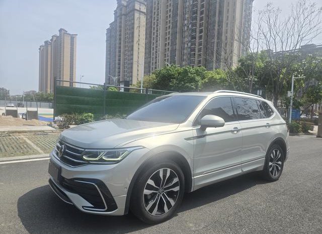 67cf02b52a651 Volkswagen Tiguan L, 2021
