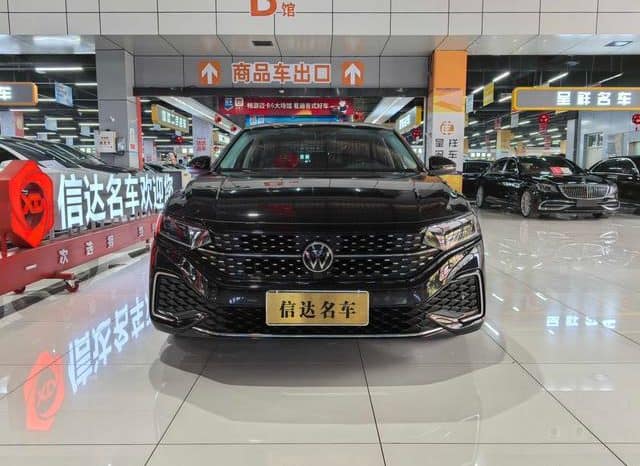 
								Volkswagen Passat, 2022 full									