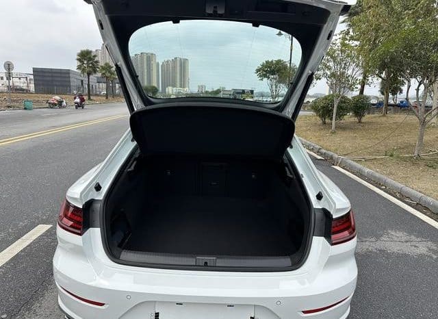 
								Volkswagen Passat CC, 2025 full									