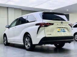
										Toyota Sienna, 2024 full									