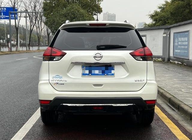 
								Nissan X-Trail (III), 2021 full									