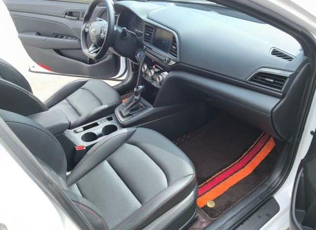
								Hyundai Elantra (VI), 2020 full									