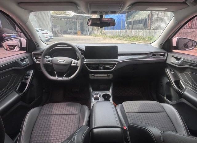 
								Ford Focus, 2022 full									