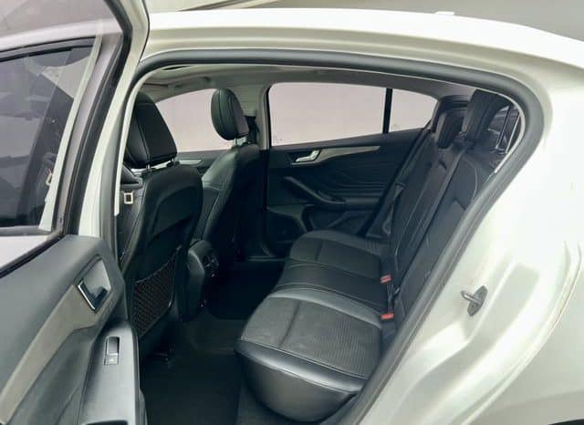 
								Ford Focus, 2020 full									
