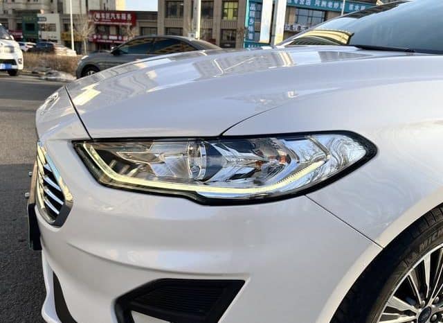 
								Ford Mondeo PHEV, 2020 full									
