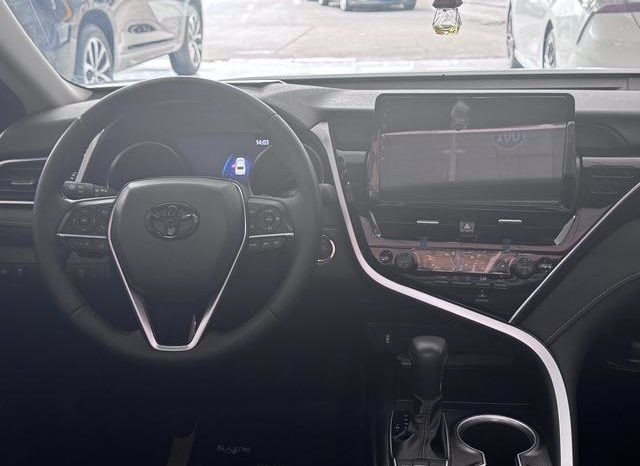 
								Toyota Camry, 2023 full									
