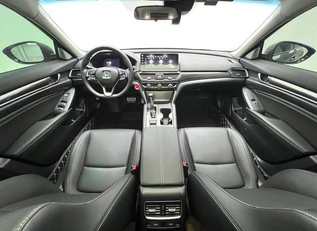 
								Honda Accord, 2022 full									
