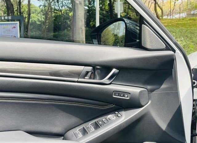 
								Honda Accord, 2022 full									