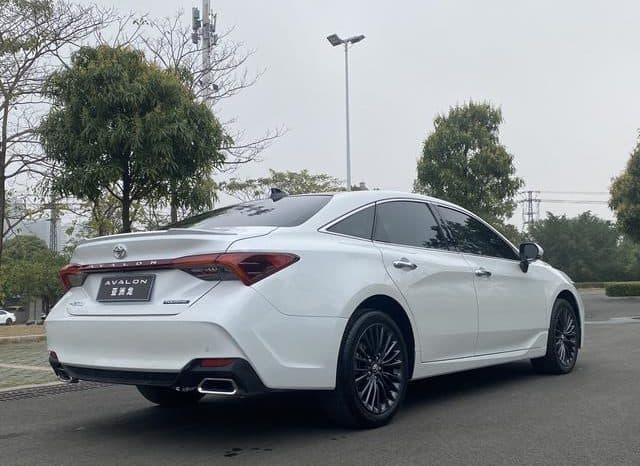 
								Toyota Avalon, 2021 full									