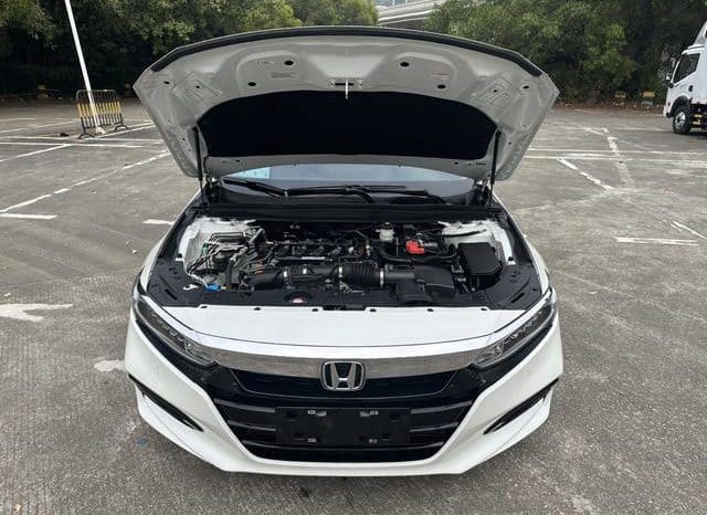 
								Honda Accord, 2021 full									