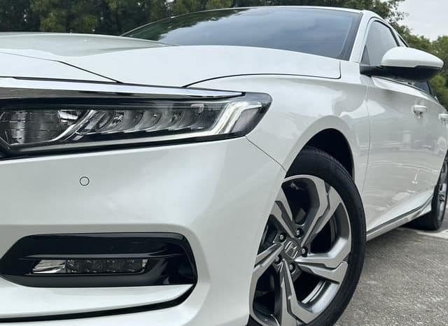 
								Honda Accord, 2021 full									