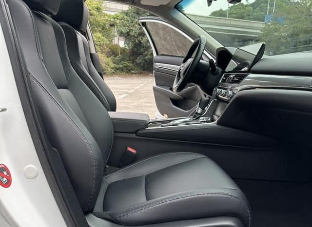 
								Honda Accord, 2021 full									