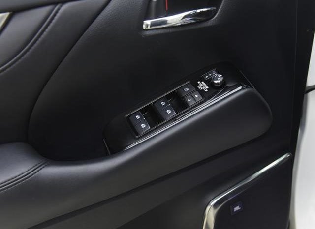 
								Toyota Vellfire, 2020 full									