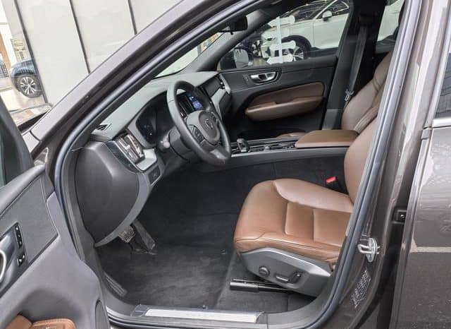 
								Volvo XC60, 2023 full									