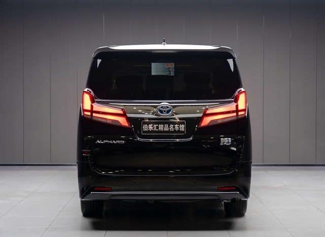 
								Toyota Vellfire (II), 2022 full									