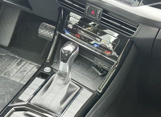
								Volkswagen Passat, 2023 full									