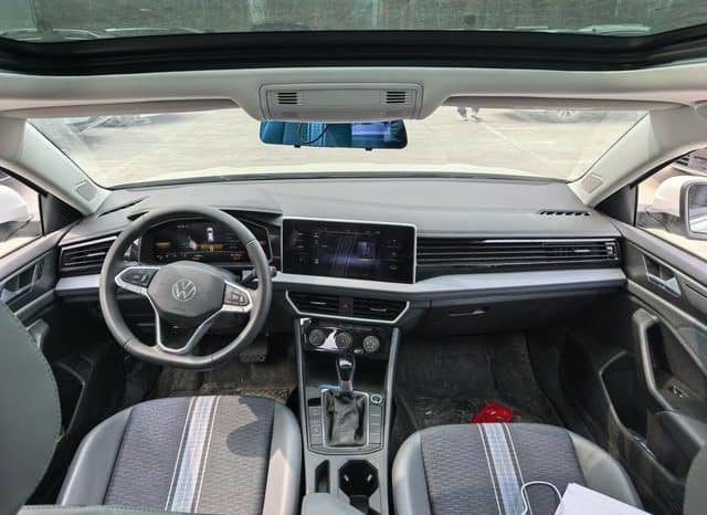 
								Volkswagen Jetta, 2024 full									