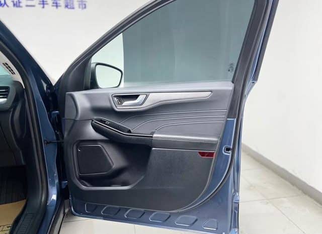 
								Ford Escape (IV), 2023 full									