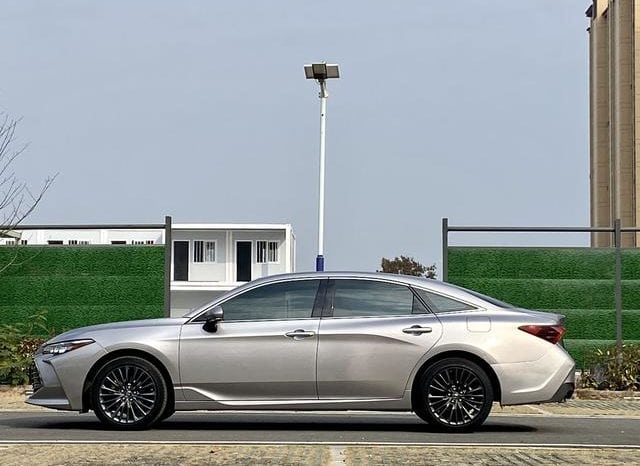 
								Toyota Avalon, 2022 full									