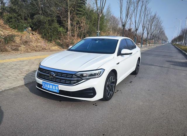 67d3ddeaf33d6 Volkswagen Jetta, 2023