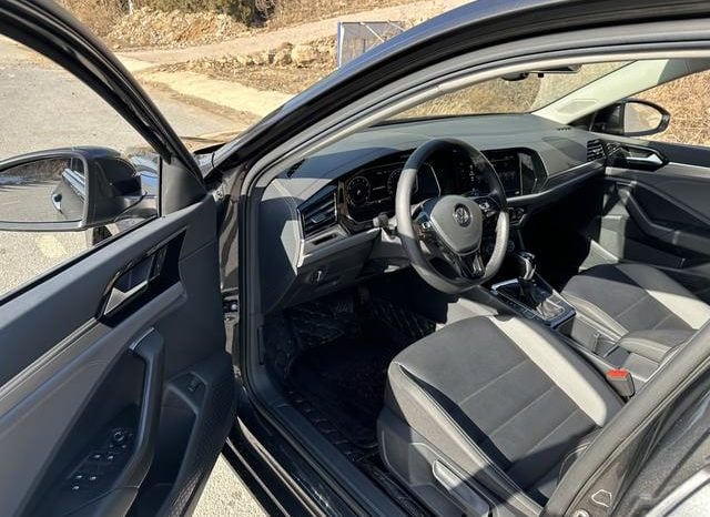 
								Volkswagen Jetta, 2020 full									
