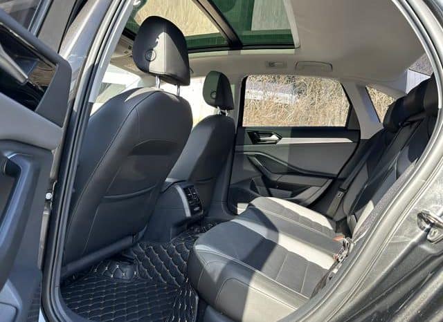 
								Volkswagen Jetta, 2020 full									