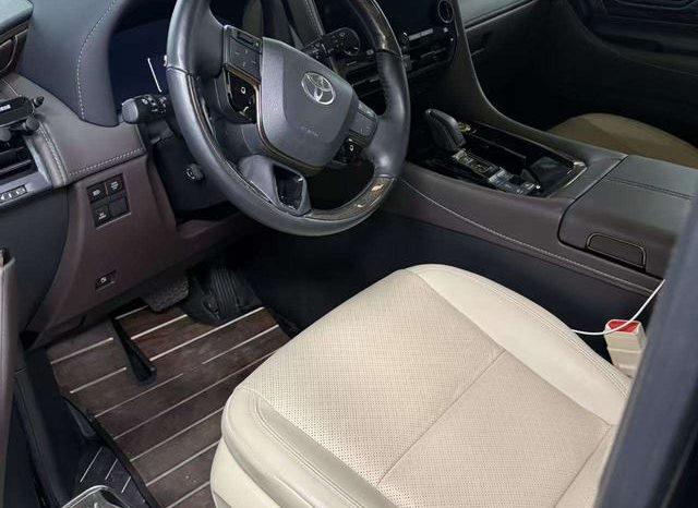 
								Toyota Vellfire (II), 2024 full									