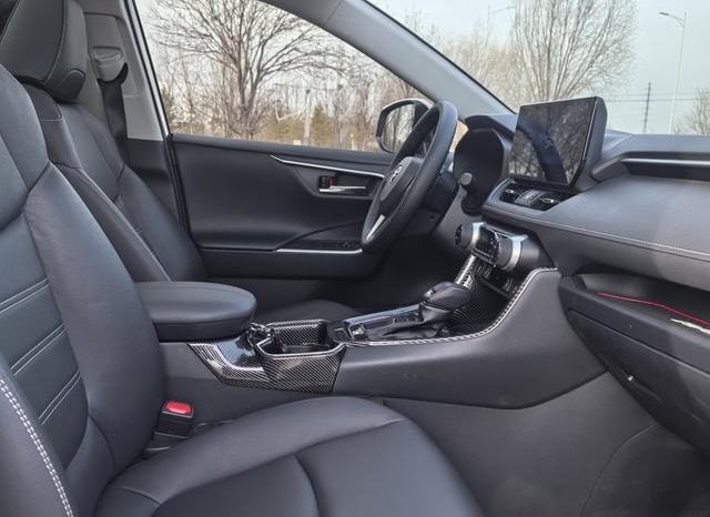 
								Toyota RAV4 (IV), 2024 full									